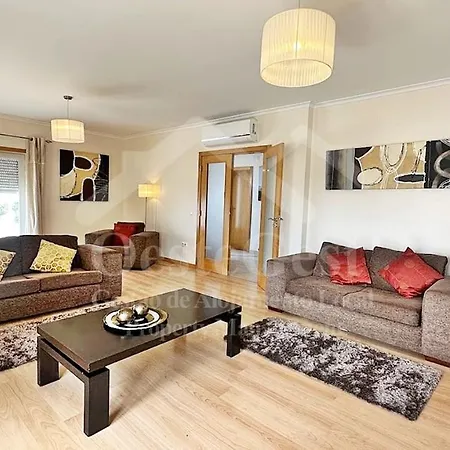 Santa Efigênia Villa Lourinhã