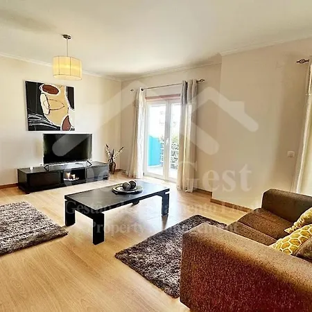 Βίλα Santa Efigenia *