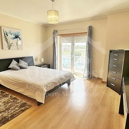 Santa Efigenia * Lourinha (Lisbon)