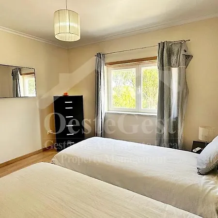 Βίλα Santa Efigenia *